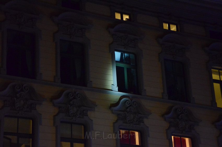 Person aus Fenster gefallen Koeln Am Weidenbach P06.JPG